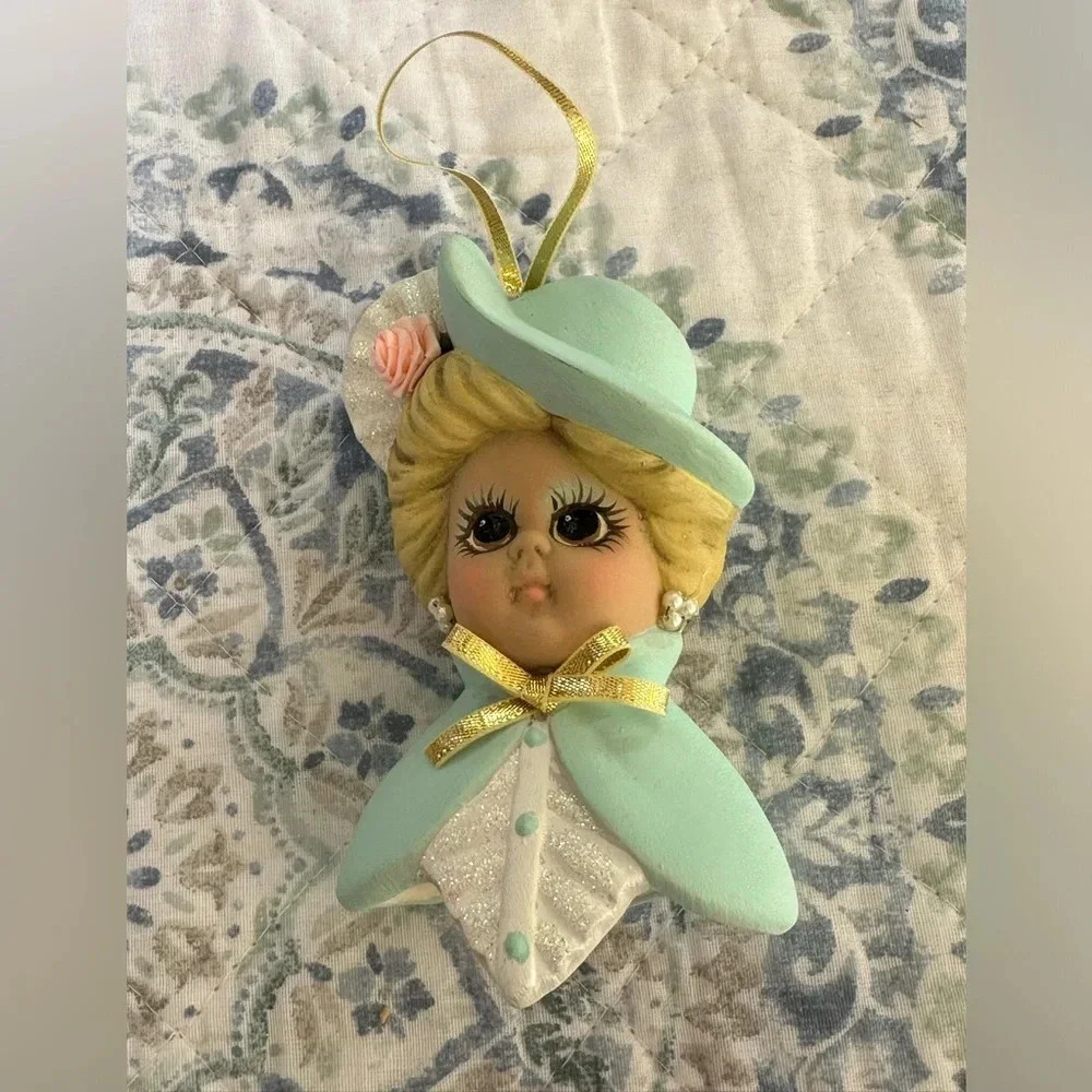 Victorian Ceramic Vintage Christmas Lady  rare unique cottagecore shabbychic